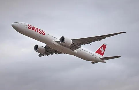 Авиакомпания Swiss первой применила технологию снижения сопротивления за счет риблетированной пленки
