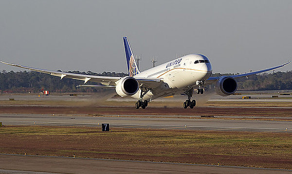 Авиакомпания United Airlines заказала у Boeing 100 самолетов Dreamliner