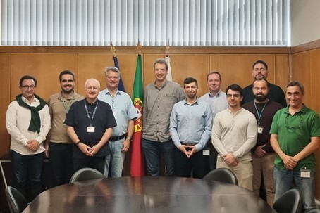 ADB SAFEGATE И NAV PORTUGAL ПРЕОБРАЗУЮТ ВОЗДУШНОЕ ПРОСТРАНСТВО ПОРТУГАЛИИ С ПОМОЩЬЮ ПЕРЕДОВЫХ ТЕХНОЛОГИЙ НАБЛЮДЕНИЯ И УСОВЕРШЕНСТВОВАННОЙ СИСТЕМЫ СЛИЯНИЯ НЕСКОЛЬКИХ ДАТЧИКОВ
