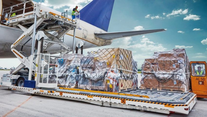 СПРОС НА ГРУЗОВЫЕ АВИАПЕРЕВОЗКИ УСТАНОВИЛ НОВЫЙ РЕКОРД В ОКТЯБРЕ, УВЕЛИЧИВШИСЬ НА 4,1%, ЧТО СТАЛО ВОСЬМЫМ МЕСЯЦЕМ РОСТА ПОДРЯД