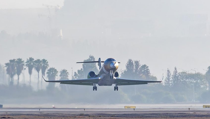 GULFSTREAM G300 ПОДНИМАЕТСЯ В НЕБО