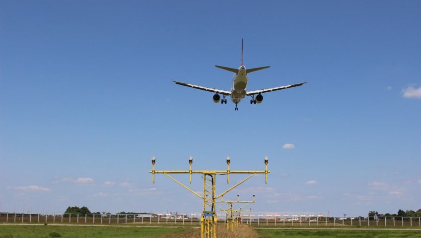 АВИАСООБЩЕНИЕ В ЕС СТАГНИРУЕТ ИЗ-ЗА ВЫСОКИХ ЗАТРАТ И ОБРЕМЕНИТЕЛЬНОГО РЕГУЛИРОВАНИЯ