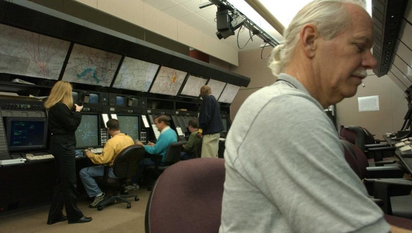 РУКОВОДИТЕЛЬ ФЕДЕРАЛЬНОГО УПРАВЛЕНИЯ ГРАЖДАНСКОЙ АВИАЦИИ (FAA) УИЛБУР ПОВЫСИТ ЭФФЕКТИВНОСТЬ ОБРАБОТКИ ДАННЫХ О ЗАДЕРЖКАХ РЕЙСОВ