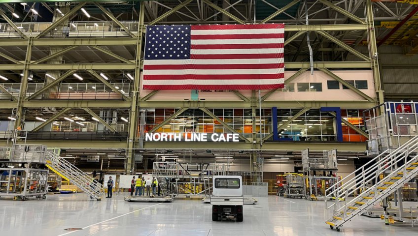 КОМПАНИЯ BOEING ЗАПУСТИЛА НОВУЮ ЛИНИЮ ОКОНЧАТЕЛЬНОЙ СБОРКИ САМОЛЕТОВ 737 MAX В ЭВЕРЕТЕ