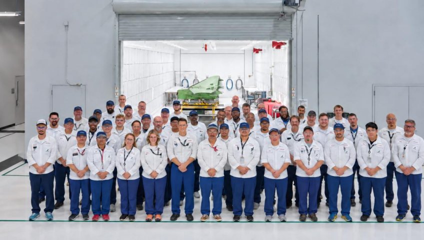 КОМПАНИЯ HONDA AIRCRAFT ЗАВЕРШИЛА СТРОИТЕЛЬСТВО КРЫЛА ЭШЕЛОНИРОВАННОЙ КОМПОНОВКИ, ЧТО ЗАДЕРЖАЛО ПЕРВЫЙ ПОЛЕТ